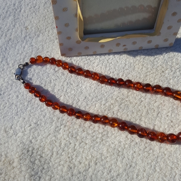 Amber bead Necklace w/925 lobster clasp - Picture 2 of 2